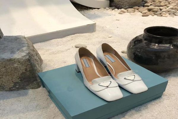 big fashion luxury designer height 70cm nude large sole high heels with black silver wedding bottoming shoes women039s square 8554447
big fashion luxury designer height 70cm nude large sole high heels with black silver wedding bottoming shoes women039s square 8554447