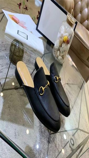 2022 designer slippers mules women loafers genuine leather sandals casual shoes princetown metal chain shoe5167699, Black
2022 designer slippers mules women loafers genuine leather sandals casual shoes princetown metal chain shoe5167699, Black