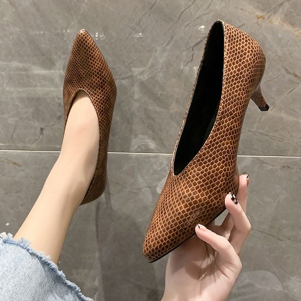 dress shoes rimocy brown vintage pointed toe thin heel pumps women plus size v-shape thick high heels shoes woman light slip on party shoes, Black
dress shoes rimocy brown vintage pointed toe thin heel pumps women plus size v-shape thick high heels shoes woman light slip on party shoes, Black
