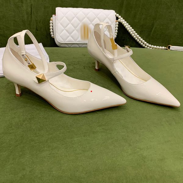 2023 classic brand high heels platform shoe pumps nude/black patent leather peep-toe women dress wedding sandals shoes size 35-40 -354
2023 classic brand high heels platform shoe pumps nude/black patent leather peep-toe women dress wedding sandals shoes size 35-40 -354