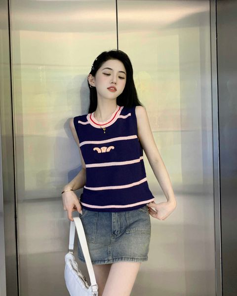 23ss tank camisole vests womens tanks camis womens designer clothing vest camis naval style striped color matching embroidery knitted vest w, White
23ss tank camisole vests womens tanks camis womens designer clothing vest camis naval style striped color matching embroidery knitted vest w, White