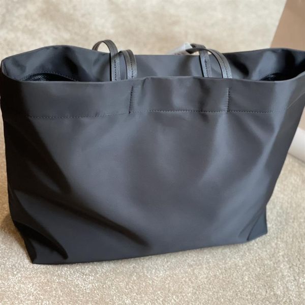luxurys designers bags handbag women shopping bag large quantity totes high quanlity female shoulder bagss big brand original para242g
luxurys designers bags handbag women shopping bag large quantity totes high quanlity female shoulder bagss big brand original para242g