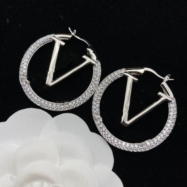 europe america hoop & huggie fashion style lady women gold silver rose color hardware engraved hollow out letters stud earrings wi215j, Golden;silver
europe america hoop & huggie fashion style lady women gold silver rose color hardware engraved hollow out letters stud earrings wi215j, Golden;silver