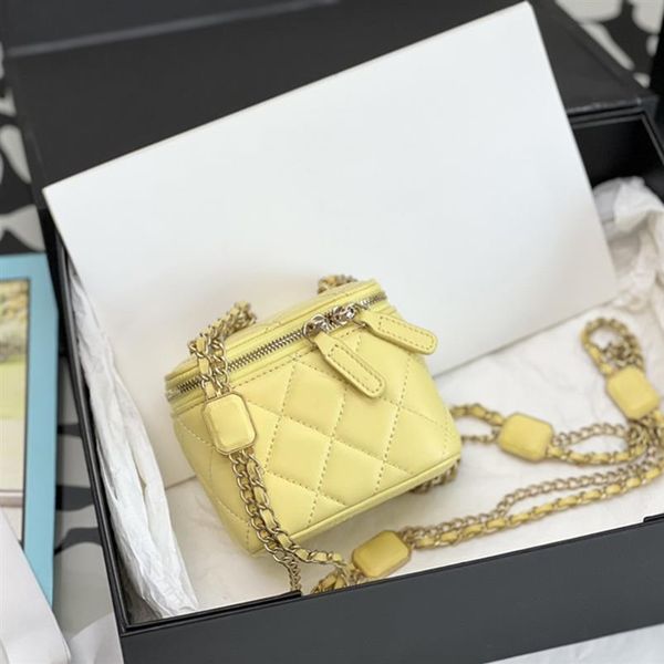 10a mirror quality luxury designer vanity case women small lambskin cosmetic bags mini lipstic case with box c142293z
10a mirror quality luxury designer vanity case women small lambskin cosmetic bags mini lipstic case with box c142293z