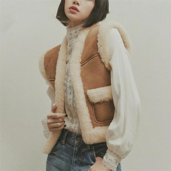 vests 2021 new suede vest jacket women fashion stitching double faced fur sleeveless coat short brown faux lambswool vest outerwear, Black;white
vests 2021 new suede vest jacket women fashion stitching double faced fur sleeveless coat short brown faux lambswool vest outerwear, Black;white