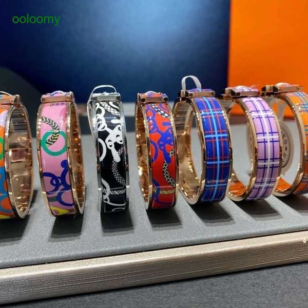 hemres designer bracelet new h enamel titanium steel couple with colorless original creative pattern as a gift for girls gold bracelet for w, Black
hemres designer bracelet new h enamel titanium steel couple with colorless original creative pattern as a gift for girls gold bracelet for w, Black