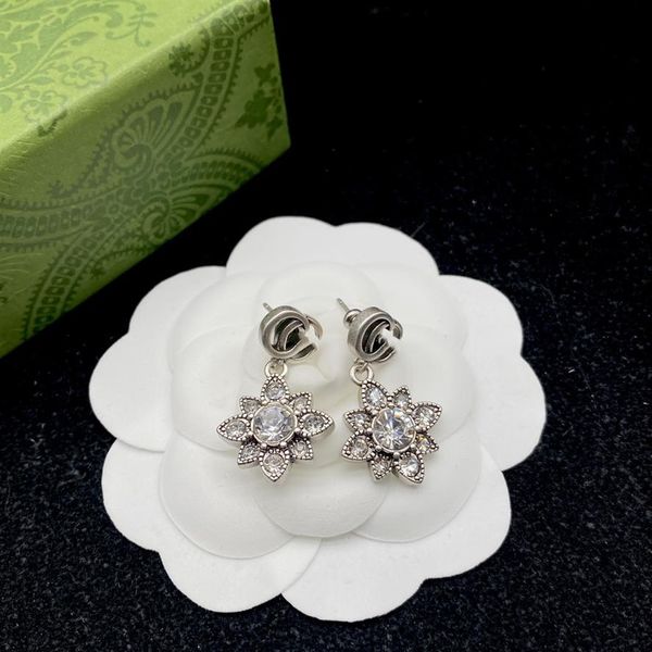 2023 earrings designer for women stud luxury gold heart shape pearl crystal gold double g letter 925s silver jewelry classic 89256g, Golden;silver
2023 earrings designer for women stud luxury gold heart shape pearl crystal gold double g letter 925s silver jewelry classic 89256g, Golden;silver