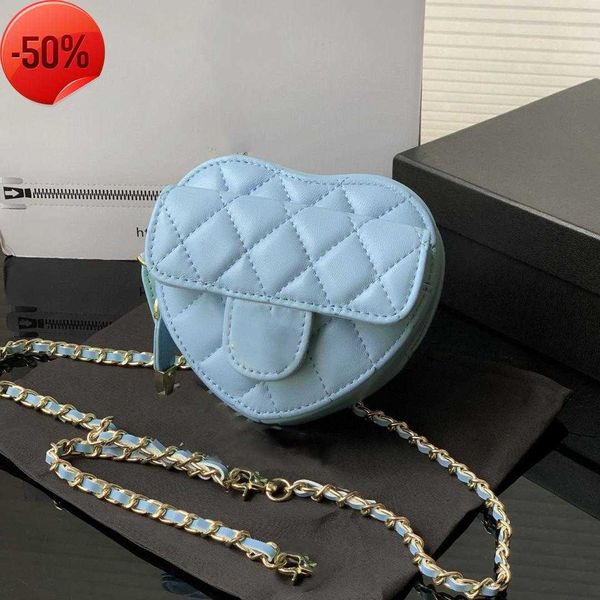 shoulder channel bag 22p 14cm mini heart lover style lambskin waist bust crossbody bags gold metal hardware chain vanity cosmetic designerh
shoulder channel bag 22p 14cm mini heart lover style lambskin waist bust crossbody bags gold metal hardware chain vanity cosmetic designerh