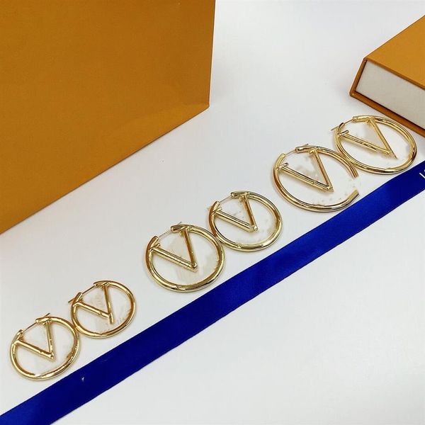 2021 fashion designer earrings luxury gold hoop earrings for women lady huggie party earring with gift box 3 sizes247t, Golden;silver
2021 fashion designer earrings luxury gold hoop earrings for women lady huggie party earring with gift box 3 sizes247t, Golden;silver