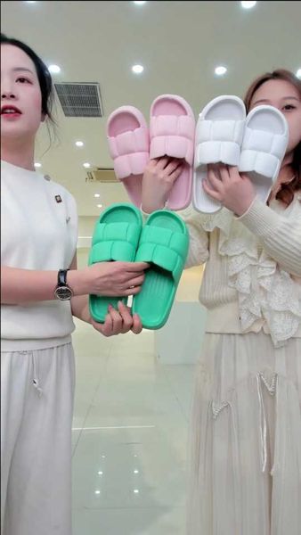 yingna-71a women's feet feeling plastic home slippers, Black 
yingna-71a women's feet feeling plastic home slippers, Black