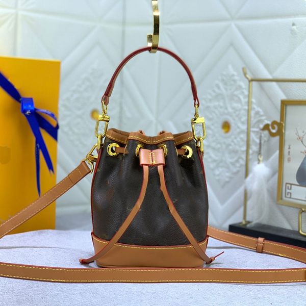 brand name bag crossbody bag backpack shoulder bag bucket bag emboiled men's and women's purse leather 2023 fashion handbag shoppi
brand name bag crossbody bag backpack shoulder bag bucket bag emboiled men's and women's purse leather 2023 fashion handbag shoppi