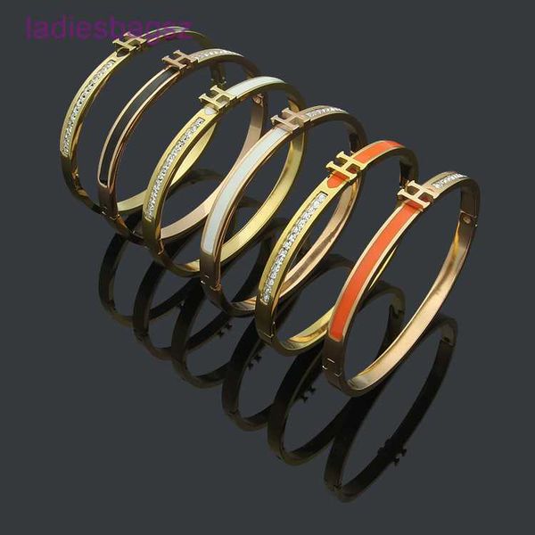 original edition hermss titanium steel jewelry letter half black and white orange drop oil single row diamond bracelet women's fine ver
original edition hermss titanium steel jewelry letter half black and white orange drop oil single row diamond bracelet women's fine ver