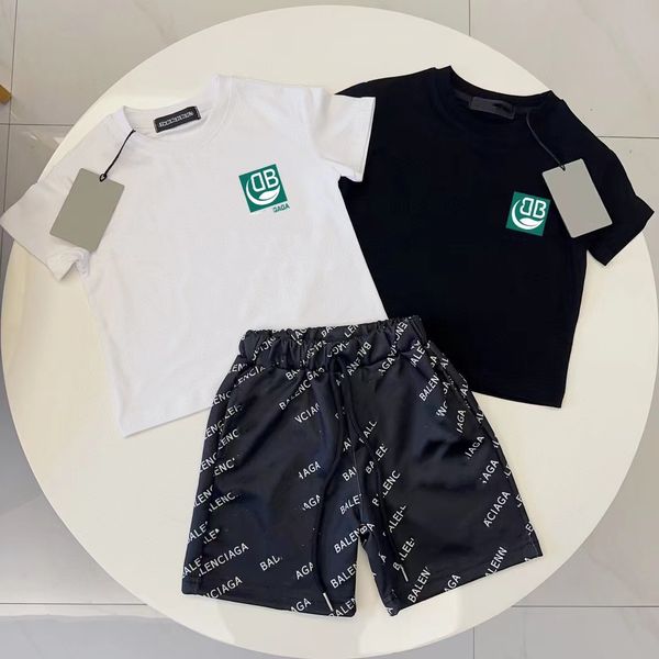 sets kid clothe kids clothes baby designer two piece set luxury brand summer girl boy t shirt 18 styles white and black with letters size 90
sets kid clothe kids clothes baby designer two piece set luxury brand summer girl boy t shirt 18 styles white and black with letters size 90
