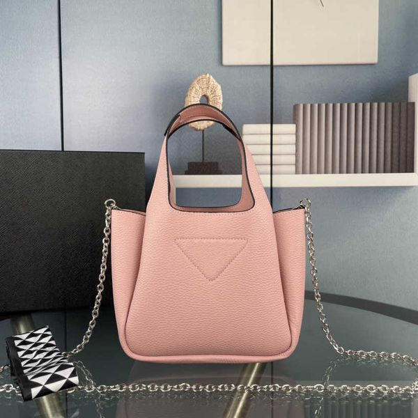 fashion women brand luxury messenger bag famous designer classic woven vegetable basket bags food basket tote bages elegant chain shoulder b
fashion women brand luxury messenger bag famous designer classic woven vegetable basket bags food basket tote bages elegant chain shoulder b