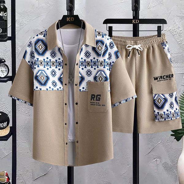 men's tracksuits sprots style patchwork printed shirt suit summer loose large size outdoor quick drying short sleeve shorts drop 230421, Gray
men's tracksuits sprots style patchwork printed shirt suit summer loose large size outdoor quick drying short sleeve shorts drop 230421, Gray
