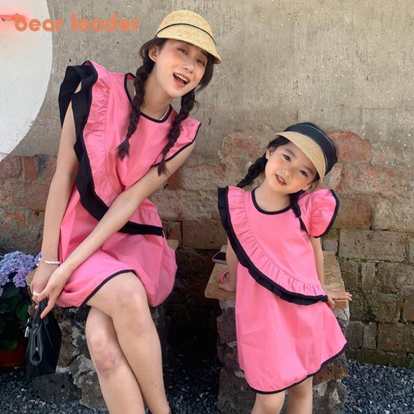 family matching outfits bear leader parent-child outfit summer mother daughter dress korean version ruffle edge designer contrasting color d, Blue
family matching outfits bear leader parent-child outfit summer mother daughter dress korean version ruffle edge designer contrasting color d, Blue