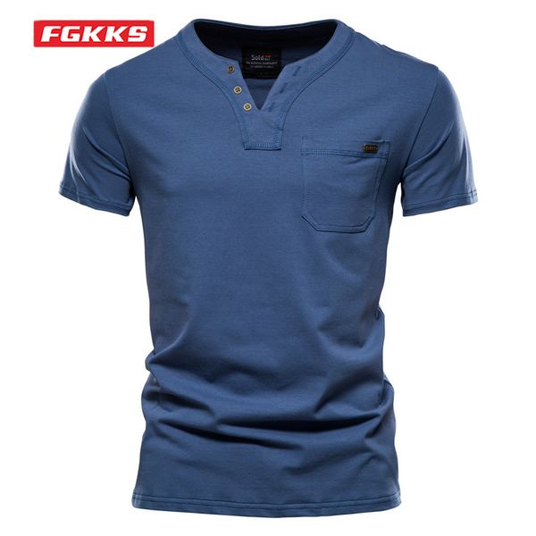mens tshirts fgkks summer men cotton t shirt solid color pocket design vneck button man casual classic brand short sleeve tshirt male 23042, White;black
mens tshirts fgkks summer men cotton t shirt solid color pocket design vneck button man casual classic brand short sleeve tshirt male 23042, White;black