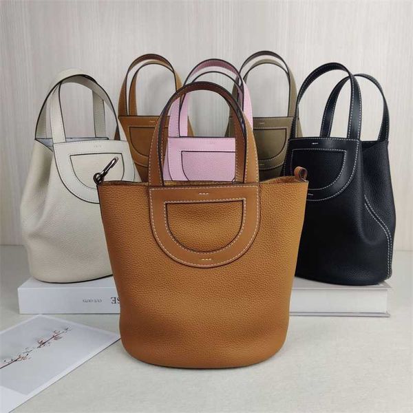 herms totes fashion bags drawstring 2023 new togo layer cowhide pig nose vegetable basket bucket bag leather handheld one shoulder crossbody
herms totes fashion bags drawstring 2023 new togo layer cowhide pig nose vegetable basket bucket bag leather handheld one shoulder crossbody