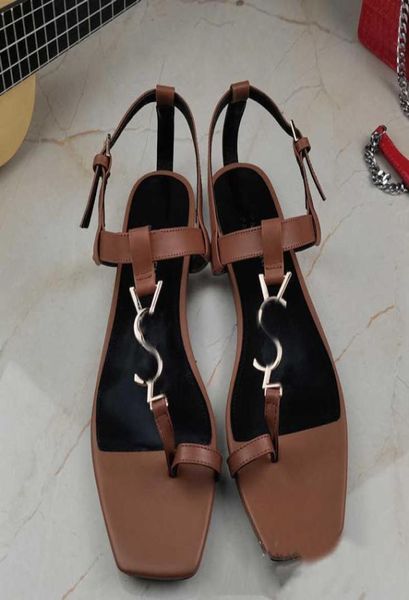2022 summer luxury designer sandals fashion leather ladies shoe roman flatbottomed beach loafers metal button ys banquet wom1752222, Black
2022 summer luxury designer sandals fashion leather ladies shoe roman flatbottomed beach loafers metal button ys banquet wom1752222, Black