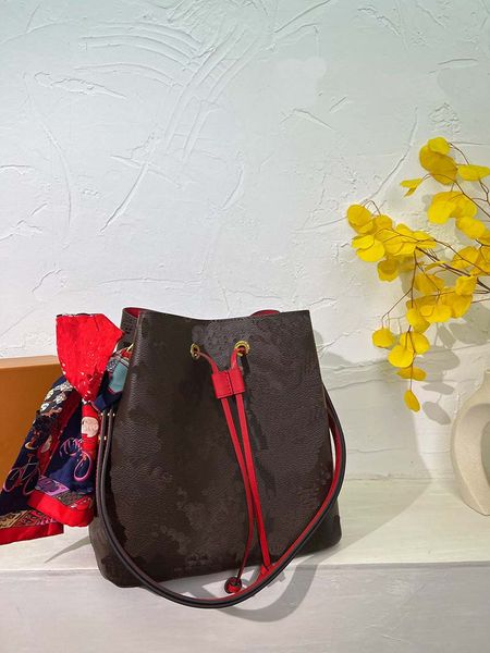 fashion crossbody bag women's bag large capacity one shoulder drawstring bucket bag designer one shoulder crossbody handbag
fashion crossbody bag women's bag large capacity one shoulder drawstring bucket bag designer one shoulder crossbody handbag