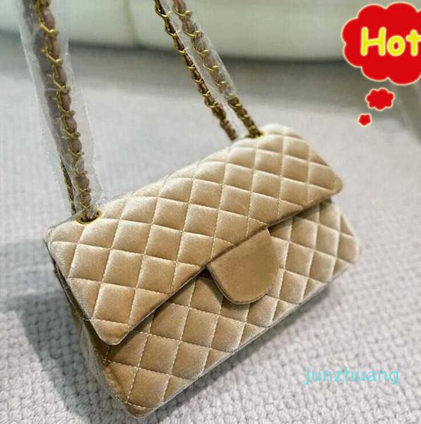 velvet designer shoulder bag classic plaid flap handbag gold chain leather double letter solid 3434 buckle square stripe lady messenger bag
velvet designer shoulder bag classic plaid flap handbag gold chain leather double letter solid 3434 buckle square stripe lady messenger bag