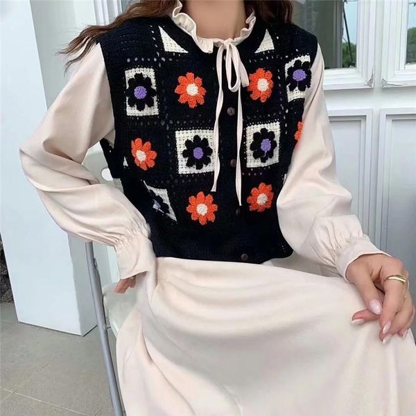 vests bohemian vintage crochet vest women sleeveless waistcoat floral embrodiery knit sweater vest knitwear chalecos para mujer, Black;white
vests bohemian vintage crochet vest women sleeveless waistcoat floral embrodiery knit sweater vest knitwear chalecos para mujer, Black;white