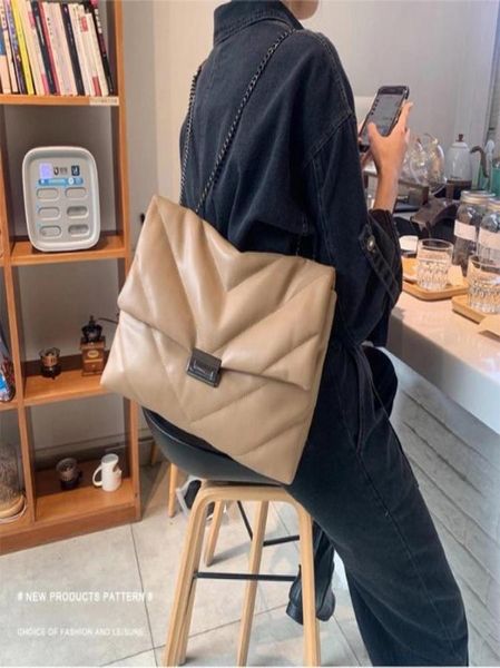 totes designer crossbody 5a crobody bags luxurious mini 20cm fashion shoulder women hbags lambs leather clutch with badge gold cha9455013, Black;red
totes designer crossbody 5a crobody bags luxurious mini 20cm fashion shoulder women hbags lambs leather clutch with badge gold cha9455013, Black;red