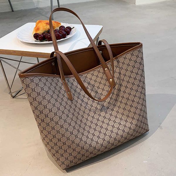 evening bags 2 pcsset luxury designer high capacity tote handbag for women 2023 trends brand designer striped shopper shoulder shopping bag
evening bags 2 pcsset luxury designer high capacity tote handbag for women 2023 trends brand designer striped shopper shoulder shopping bag