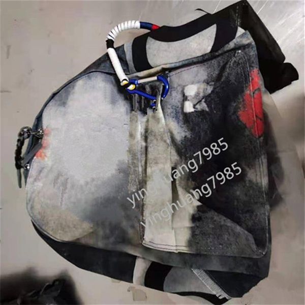 2021 fashion style graffiti printed rope bag embroidered with multicolored print canvas backpack school bag303g
2021 fashion style graffiti printed rope bag embroidered with multicolored print canvas backpack school bag303g