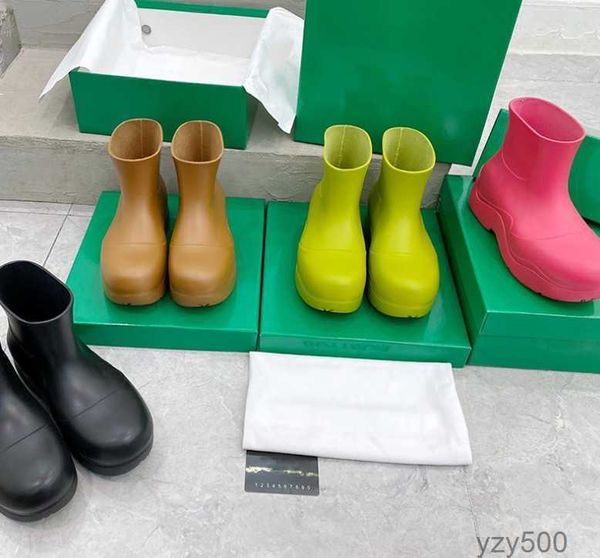 designer brand rain boots women round toe waterproof warm ankle botas female winter candy color snow boots platform shoes 421bv421 3dme, Black;red
designer brand rain boots women round toe waterproof warm ankle botas female winter candy color snow boots platform shoes 421bv421 3dme, Black;red