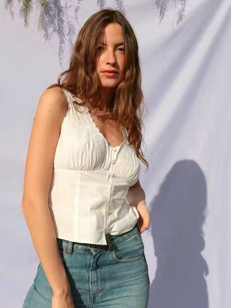 tanks 2022 spring and summer new embroidered lace buttoned cotton sleeveless shirt tank top, Black;white
tanks 2022 spring and summer new embroidered lace buttoned cotton sleeveless shirt tank top, Black;white