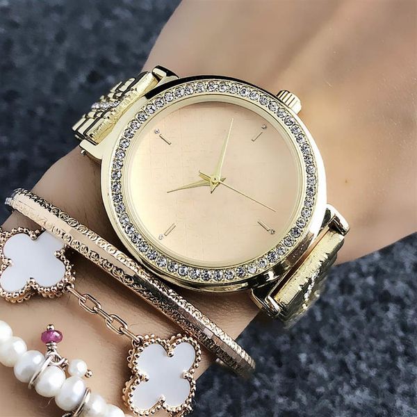 fashion band watches women lady girl big letters crystal style metal steel band quartz wrist watch m672253, Slivery;brown
fashion band watches women lady girl big letters crystal style metal steel band quartz wrist watch m672253, Slivery;brown