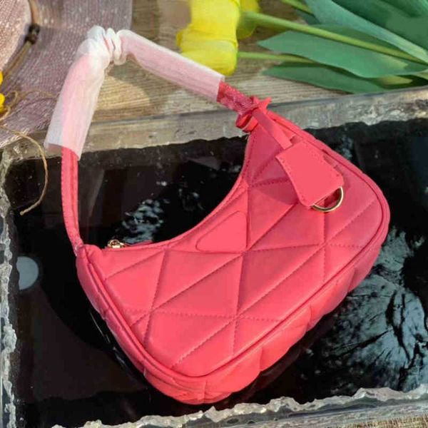 vintage diamond hobo underarm bag women sportdesigner leather shoulder crossbody handbags lady luxury wallet 220809 
vintage diamond hobo underarm bag women sportdesigner leather shoulder crossbody handbags lady luxury wallet 220809