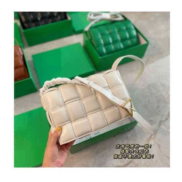 designer bottegas bags venetas handbag bags fashion jodies woven large pillow tofu shoulder cloud small haveixds with logo
designer bottegas bags venetas handbag bags fashion jodies woven large pillow tofu shoulder cloud small haveixds with logo