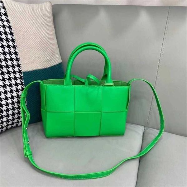 designer bottegas bags venetas handbag woven color autumn bags women's portable basket large 2023 capacity shoulder crossbodyibim with
designer bottegas bags venetas handbag woven color autumn bags women's portable basket large 2023 capacity shoulder crossbodyibim with