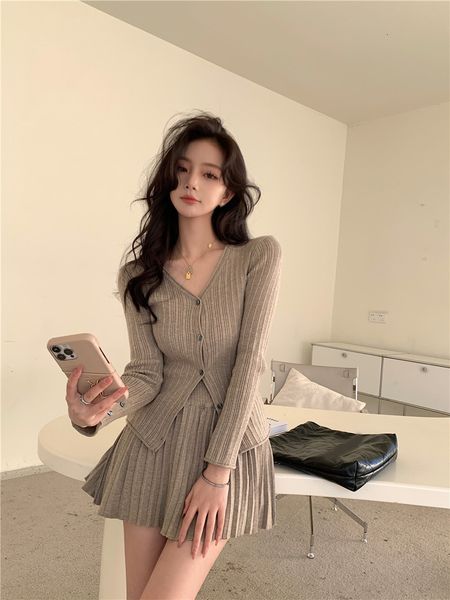 two piece dress girls' commuting suit v-neck long-sleeved knitted cardigan women's autumn and winter high waist pleated skirt two-, White
two piece dress girls' commuting suit v-neck long-sleeved knitted cardigan women's autumn and winter high waist pleated skirt two-, White