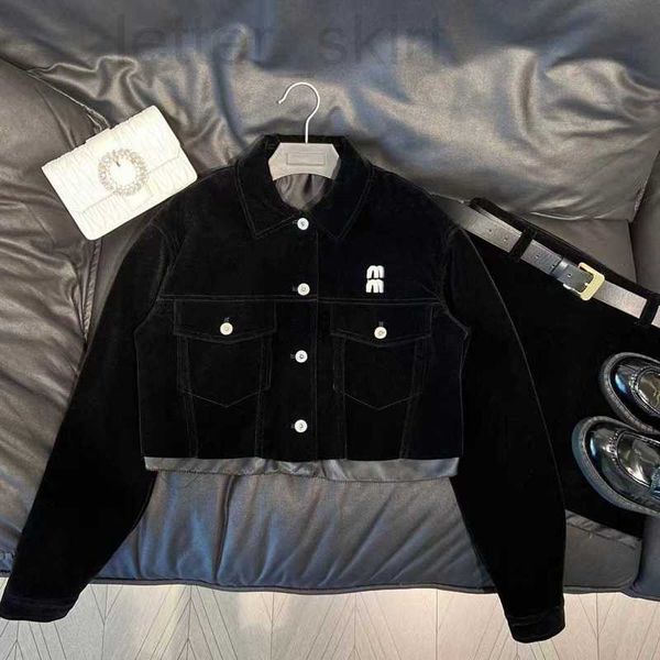 women's fur & faux designer 2022 autumn/winter new velvet coat sticker embroidery letter decoration chest double pocket design versatil, Black
women's fur & faux designer 2022 autumn/winter new velvet coat sticker embroidery letter decoration chest double pocket design versatil, Black
