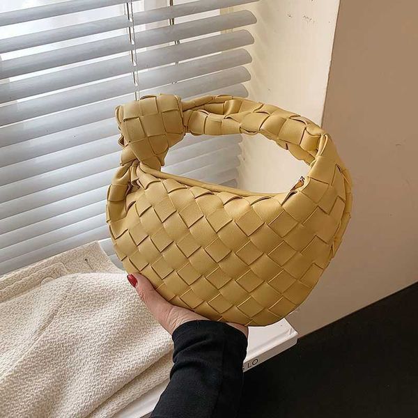 bottegas bag woven bags venetas mini jodie small design women's summer versatility new fashion unique small handle with logo zc
bottegas bag woven bags venetas mini jodie small design women's summer versatility new fashion unique small handle with logo zc