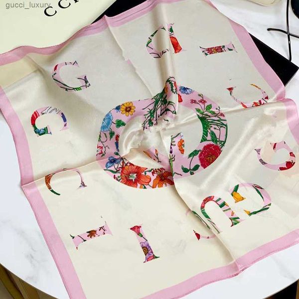 12 1style silk scarf head scarfs for women winter luxurious scarf high end classic letter pattern designer shawl scarves new gift easy to ma, Blue;gray
12 1style silk scarf head scarfs for women winter luxurious scarf high end classic letter pattern designer shawl scarves new gift easy to ma, Blue;gray