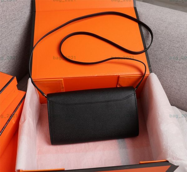 10a quality clamshell design fashion bag designer bag women luxury bag metal locking tote mini bag winter crossbody bag
10a quality clamshell design fashion bag designer bag women luxury bag metal locking tote mini bag winter crossbody bag