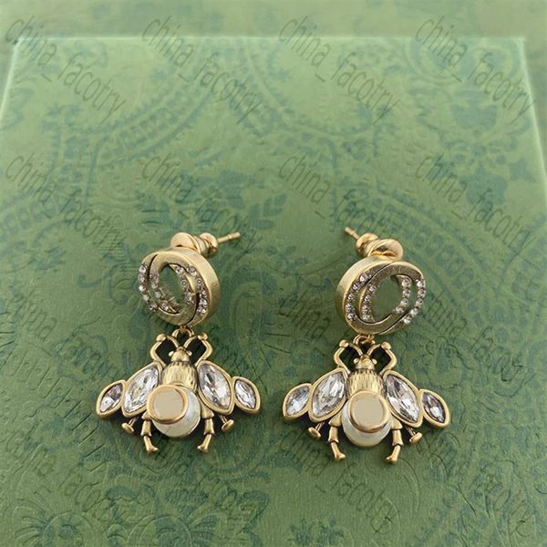 fashion women designer earrings ear stud vintage letter set horse eye diamond bee pearl earrings flavonoid double g earings264z, Golden;silver
fashion women designer earrings ear stud vintage letter set horse eye diamond bee pearl earrings flavonoid double g earings264z, Golden;silver