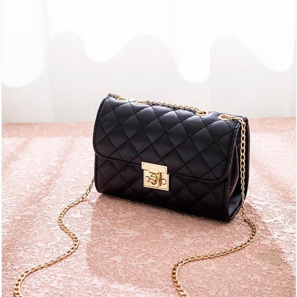 genuine leather 2021 new women designer bags handbags famous brands fashion designer large capacity ladies shoulder diagonal bag 2258v
genuine leather 2021 new women designer bags handbags famous brands fashion designer large capacity ladies shoulder diagonal bag 2258v
