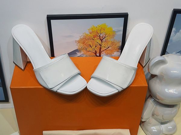 stylish women shake sandal slippers calf leather female 5.5 cm heel indoor casual sandals summer designer luxury fashion ladies beach flat f, Black
stylish women shake sandal slippers calf leather female 5.5 cm heel indoor casual sandals summer designer luxury fashion ladies beach flat f, Black