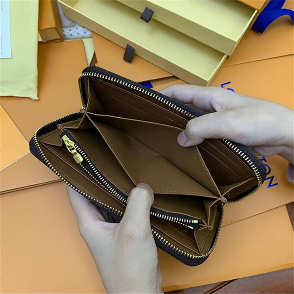fashion women men clutch wallet pu leather designer bags wallet single zipper wallets lady ladies long classical purse brand l 202215h, Red;black
fashion women men clutch wallet pu leather designer bags wallet single zipper wallets lady ladies long classical purse brand l 202215h, Red;black