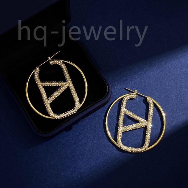 2023 earrings designer for women stud luxury gold heart shape pearl crystal gold double v letter 925s silver jewelry classic 85218e, Golden;silver
2023 earrings designer for women stud luxury gold heart shape pearl crystal gold double v letter 925s silver jewelry classic 85218e, Golden;silver