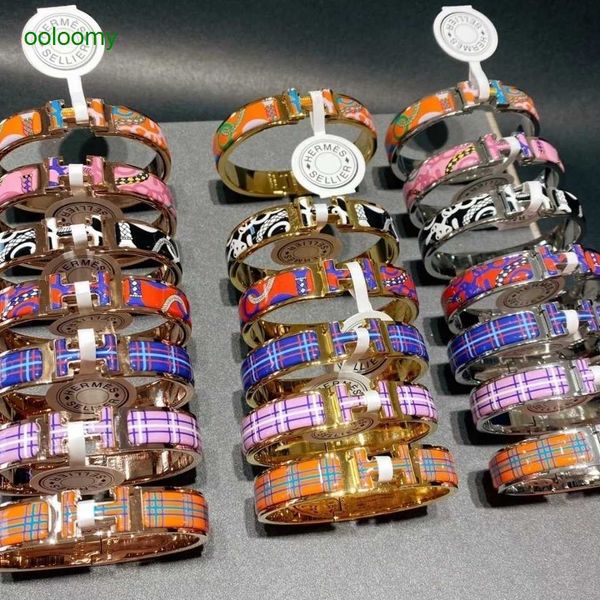 hemres designer bracelet new h buckle pattern enamel with versatile titanium steel 18k non fading original seal gold bracelet for women stz9, Black
hemres designer bracelet new h buckle pattern enamel with versatile titanium steel 18k non fading original seal gold bracelet for women stz9, Black