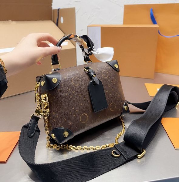 designer luxury shoulder bag woman backpacks handbag cosmetic case box clutch fashion women messenger purse crossbody pochette petite malle
designer luxury shoulder bag woman backpacks handbag cosmetic case box clutch fashion women messenger purse crossbody pochette petite malle