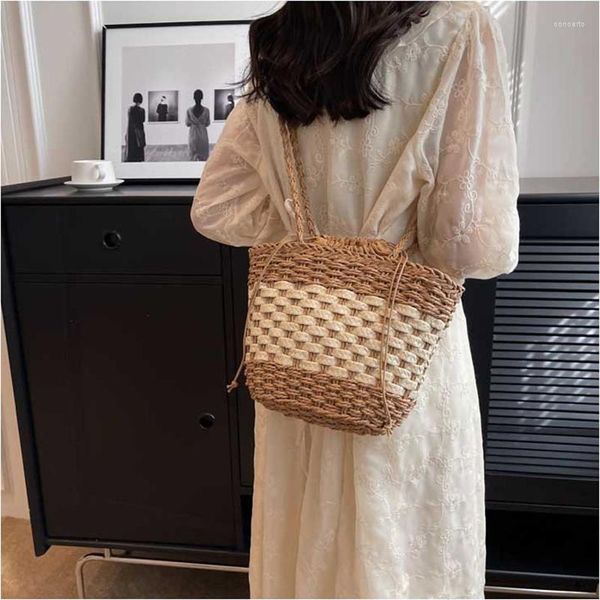 shoulder bags straw summer women tote designer handbags purse weave drawstring closure wooden handle beach bag
shoulder bags straw summer women tote designer handbags purse weave drawstring closure wooden handle beach bag