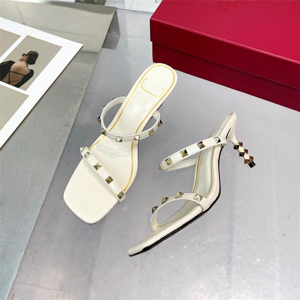 fashion sandals luxury design 2023 valentinoity women high heel leather letter logo wedding party casual slippers 03-005, Black
fashion sandals luxury design 2023 valentinoity women high heel leather letter logo wedding party casual slippers 03-005, Black