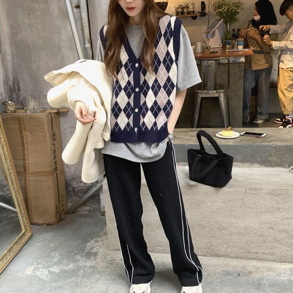 vests woman jacket vest bandage sleeveless knitted cardigan girl handsome loose rhombus button sweater vest women chaleco mujer, Black;white
vests woman jacket vest bandage sleeveless knitted cardigan girl handsome loose rhombus button sweater vest women chaleco mujer, Black;white